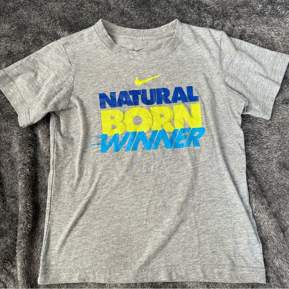 🌱 Nike Boys T-Shirt